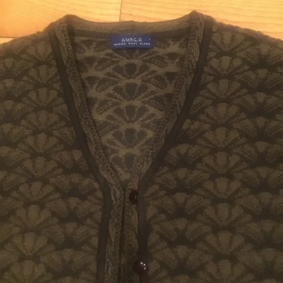 Cardigan - Picture 3 of 13